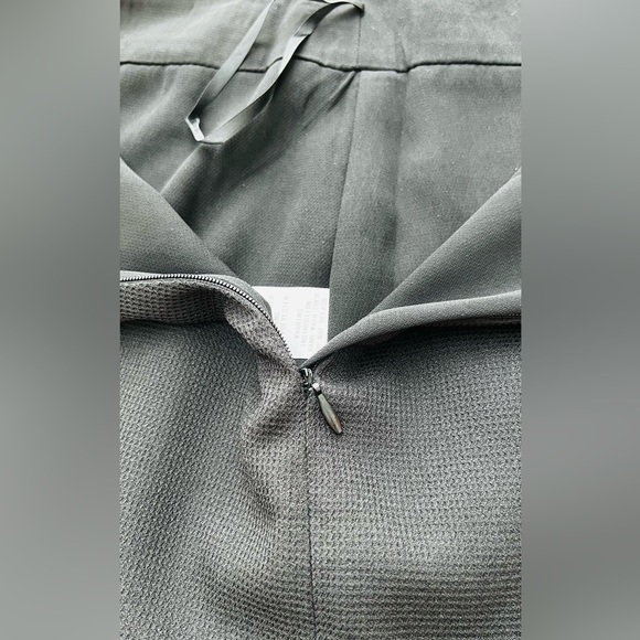 BLQ BASIQ light weight, black mini skirt, lightweight for layering, size 1. - Picture 9 of 15